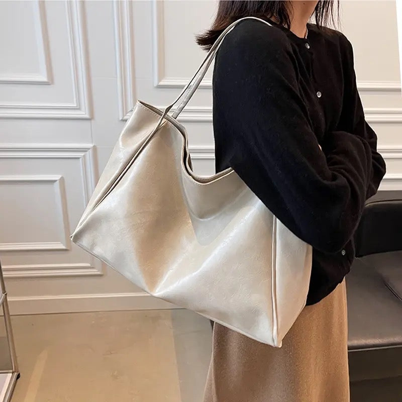 Patricia™ | Sac à main en cuir vegan brillant
