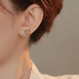 Boucles d'oreilles puces en zircon en forme de papillon élégantes