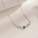 Collier en Bois de Cerf avec Charme Cœur Délicat
