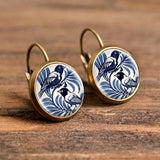 Boucles d'oreilles en dôme de verre vintage avec pie bleue